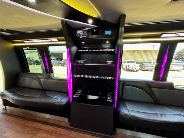 2014 Ford F-550 Party Bus Limousine