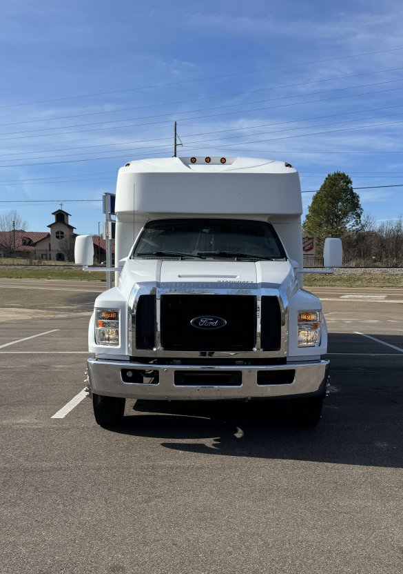 2018 Starcraft Ford F650 Shuttle Bus