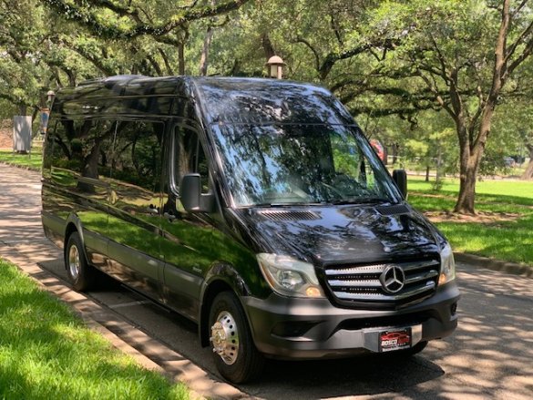 2015 Grech Motors Mercedes-Benz 3500 Sprinter Limo (Reupholstered and Refinished)