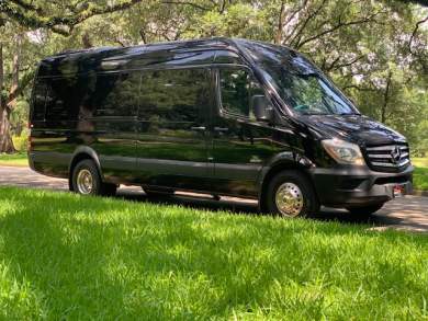 2015 Grech Motors Mercedes-Benz 3500 Sprinter Limo (Reupholstered and Refinished)