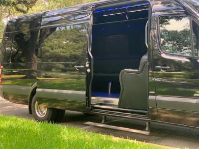 2015 Grech Motors Mercedes-Benz 3500 Sprinter Limo (Reupholstered and Refinished)