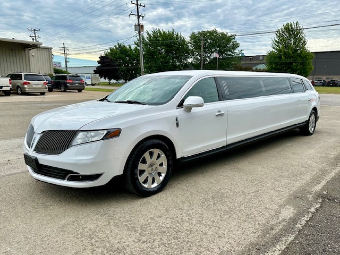 SUV Stretch for sale: 2014 Lincoln MKT by Executive Coach Builders