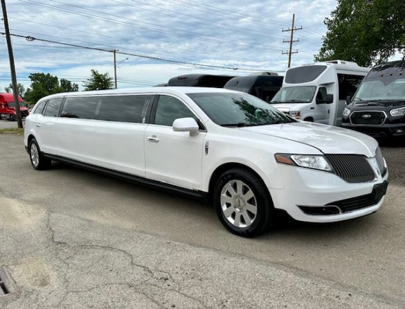 2014 Lincoln MKT SUV Stretch for Sale in Erie, PA - Photo 3