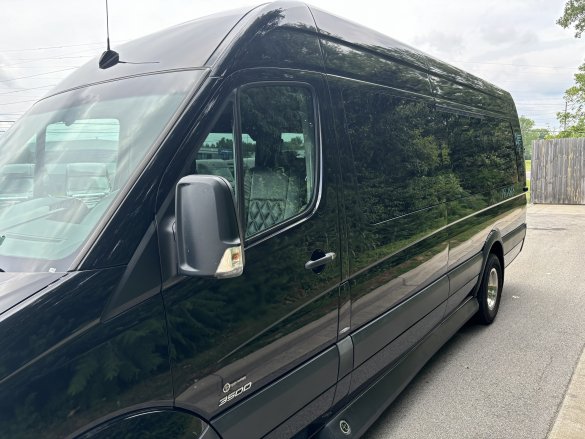 2014 Executive Coach Builders Mercedes-Benz 3500 Sprinter