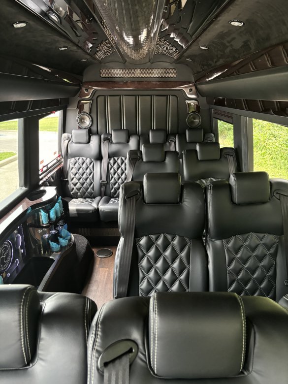 2014 Executive Coach Builders Mercedes-Benz 3500 Sprinter