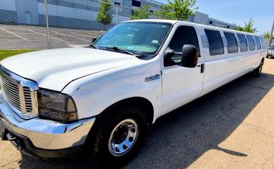 2004 Ford Excursion XLT Limousine