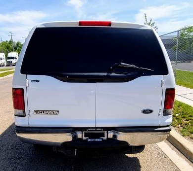 2004 Ford Excursion XLT Limousine