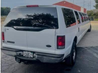 2004 Ford Excursion XLT Limousine