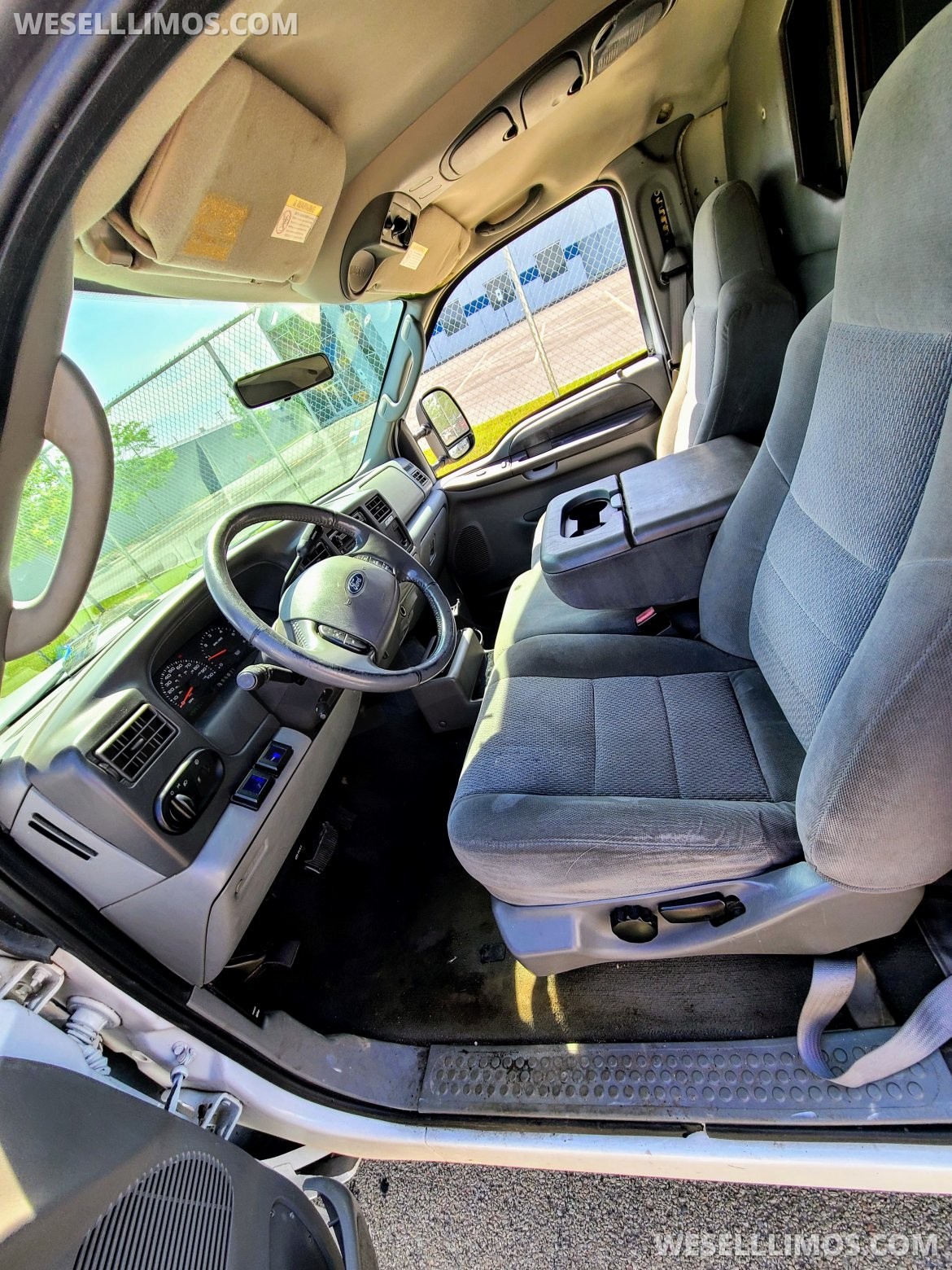 Limousine for Sale in CHICAGO, IL - Photo 18