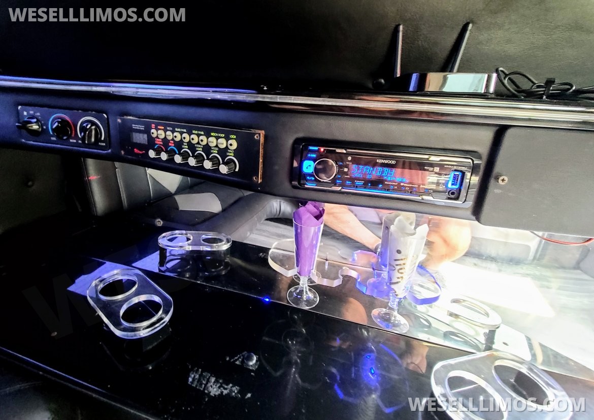Limousine for Sale in CHICAGO, IL - Photo 32