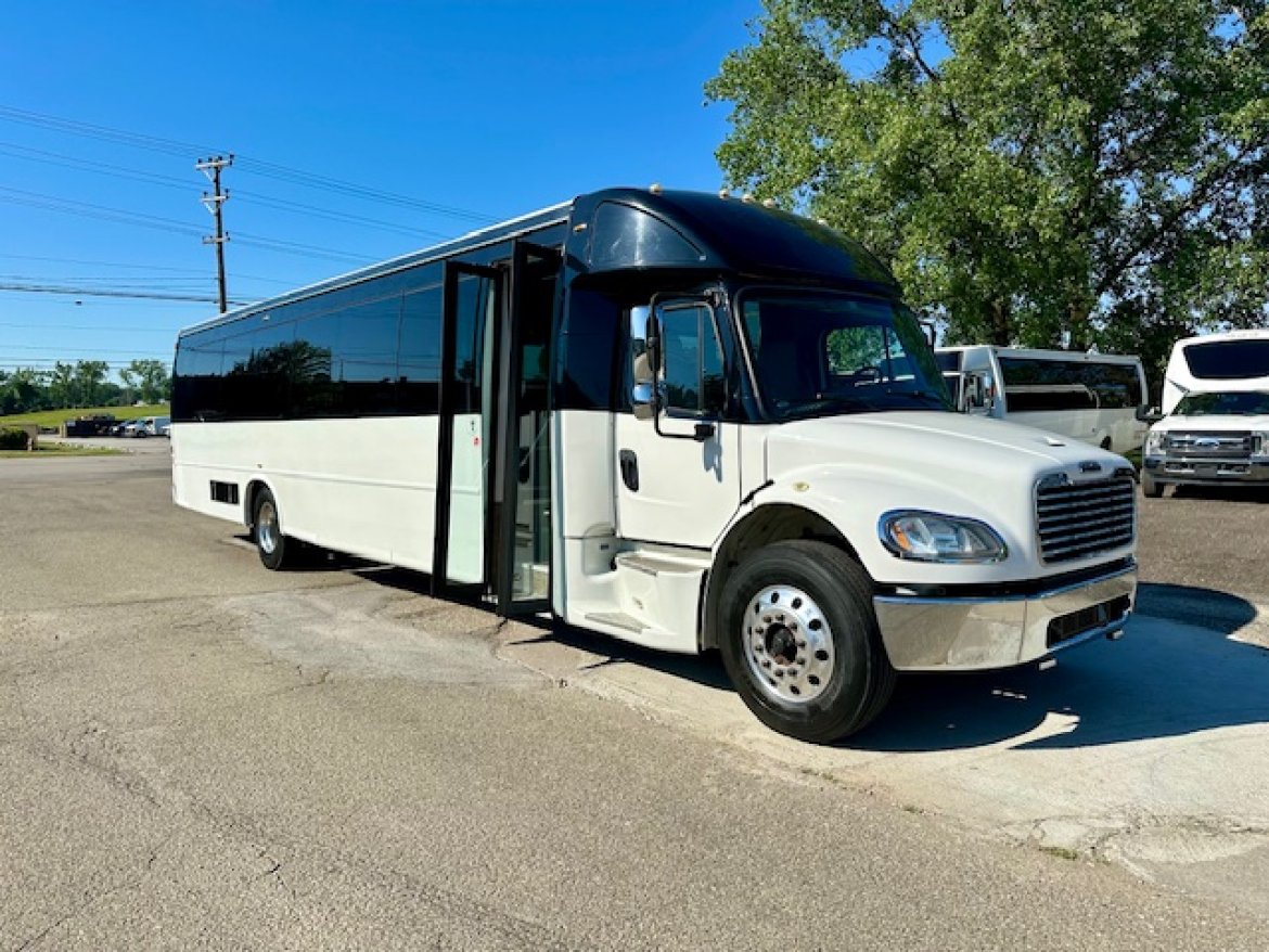 Shuttle Bus for sale: 2017 Freightliner M2 106 by Ameritrans Bus