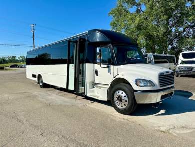 2017 Freightliner M2 106 Shuttle Bus for Sale in Erie, PA - Main Photo