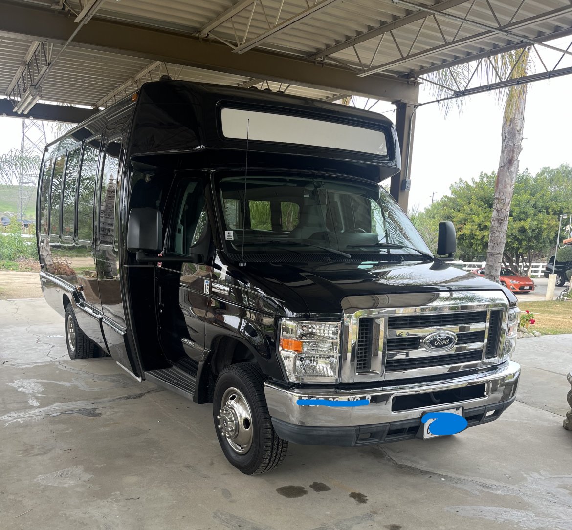 Limo Bus for sale: 2011 Ford E450 23&quot; by Krystal