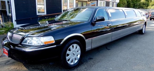 2006 Lincoln TOWN CAR Limousine for Sale in Stafford , VA - Photo 2