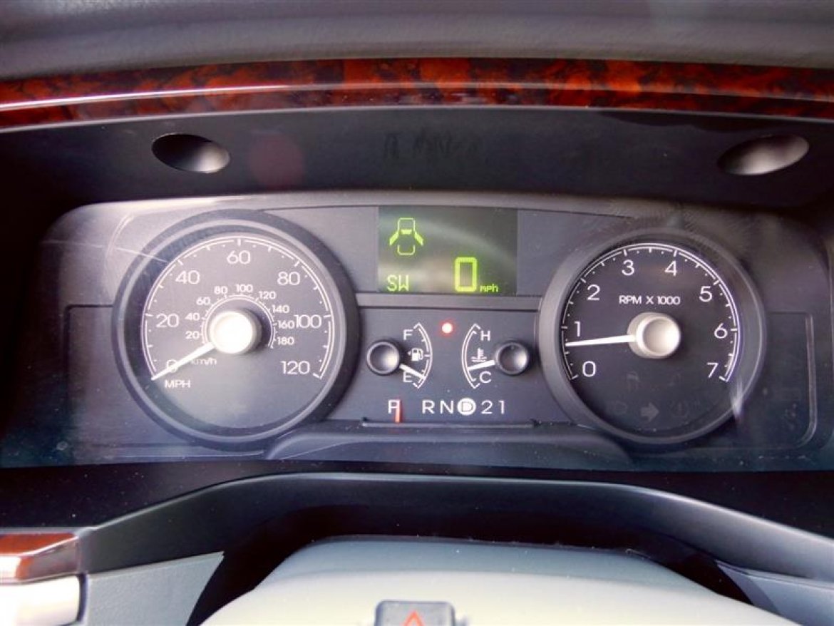 Photo of Limousine for sale: 2006 Lincoln TOWN CAR