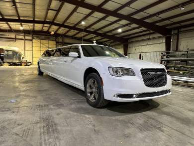 10 Passenger 5 door Chrysler 300 Limousine