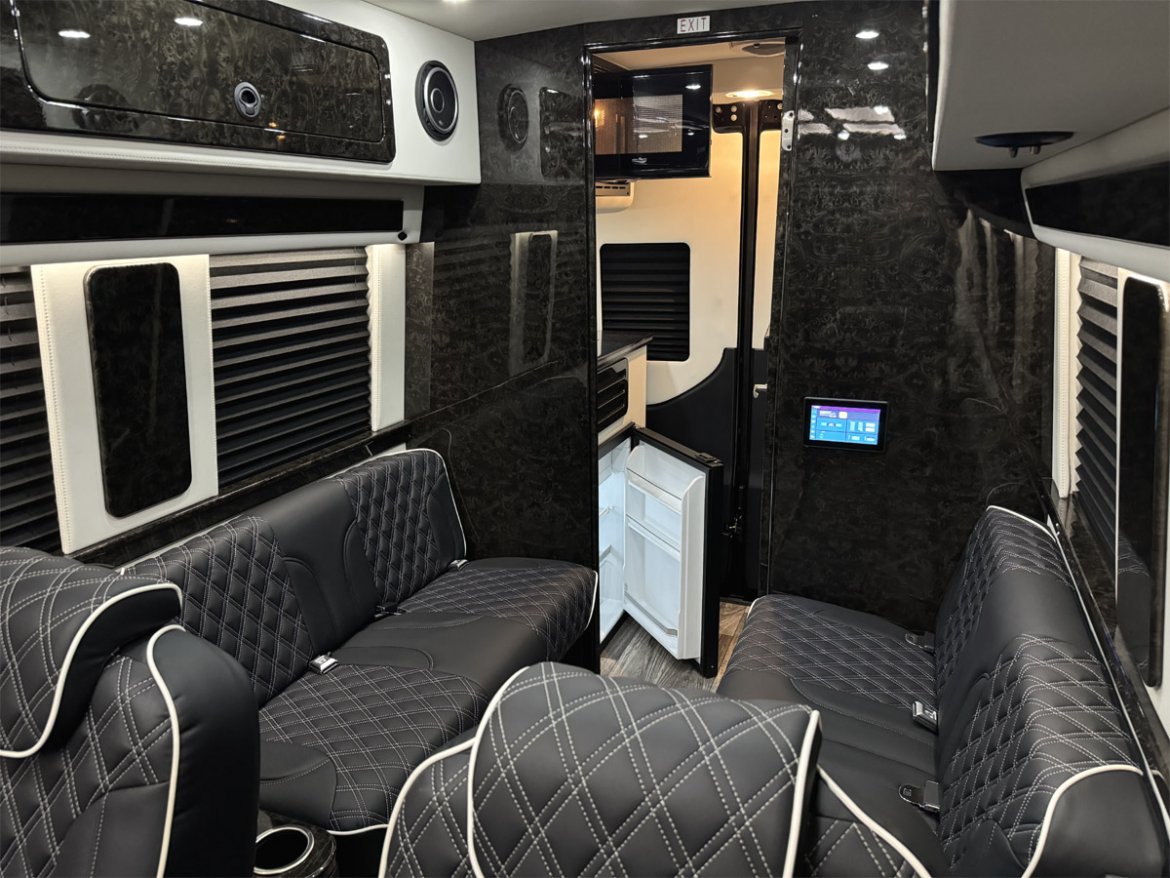 2025 AWD Eco Revolution Auto Elite Mercedes-Benz Sprinter - Photo 4