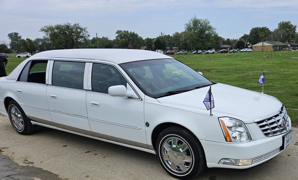 Funeral for sale: 2007 Cadillac DTS 65&quot; by Divine Funeral Services