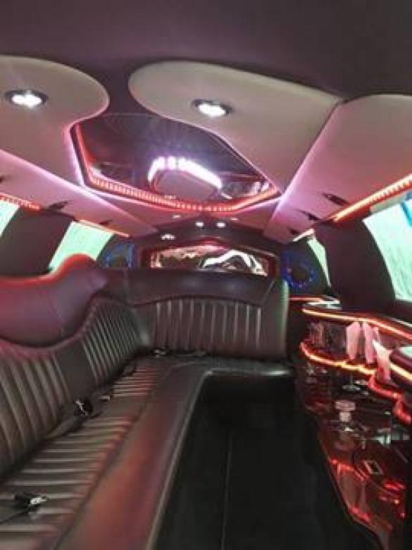 2011 Lincoln Town Car Limousine for Sale in Richmond, VA - Photo 2
