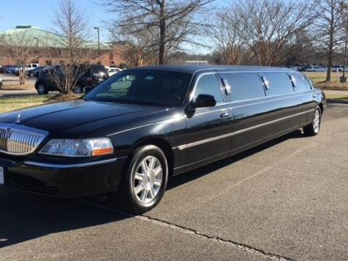 Lincoln town car limousine