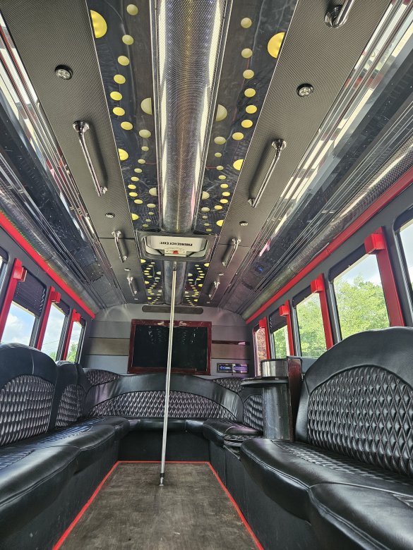 2011 Ecb Ford E450 Limo Bus