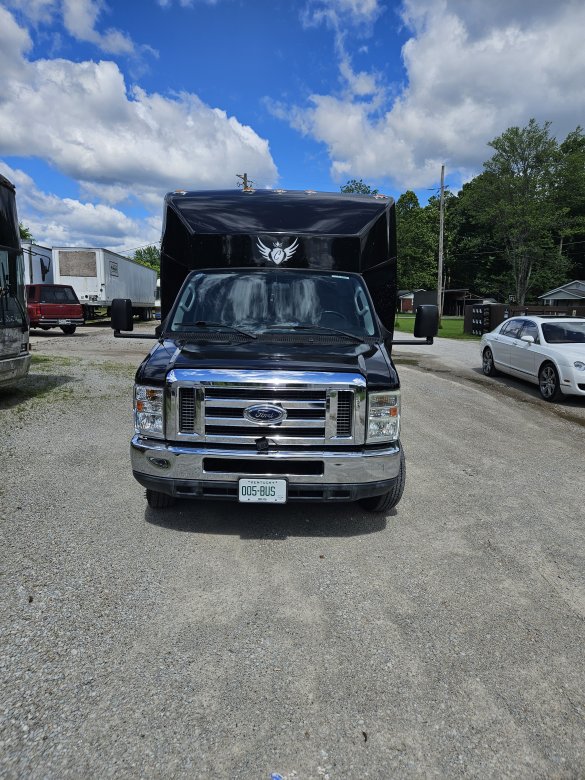 2011 Ecb Ford E450 Limo Bus