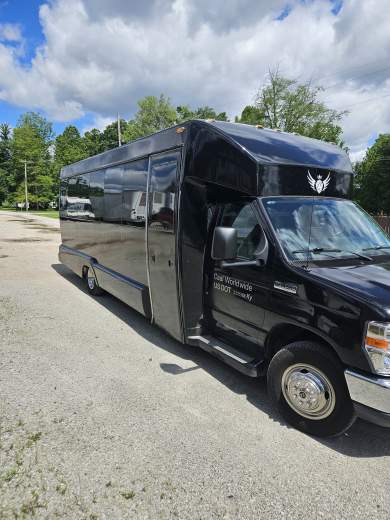 2011 Ecb Ford E450 Limo Bus