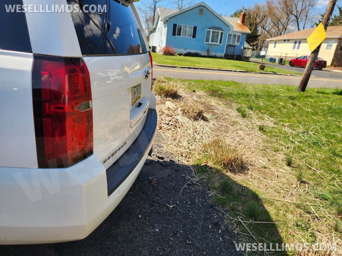 Photo of SUV Stretch for sale: 2015 Chevrolet suburban 140&quot; by pinnaclelimousinemfg