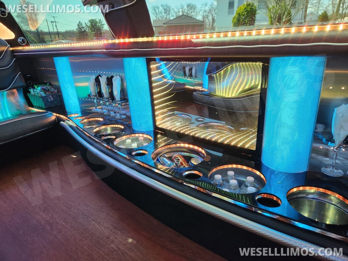 Photo of SUV Stretch for sale: 2015 Chevrolet suburban 140&quot; by pinnaclelimousinemfg