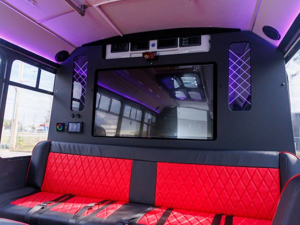 2012 Champion F550 Limo Bus