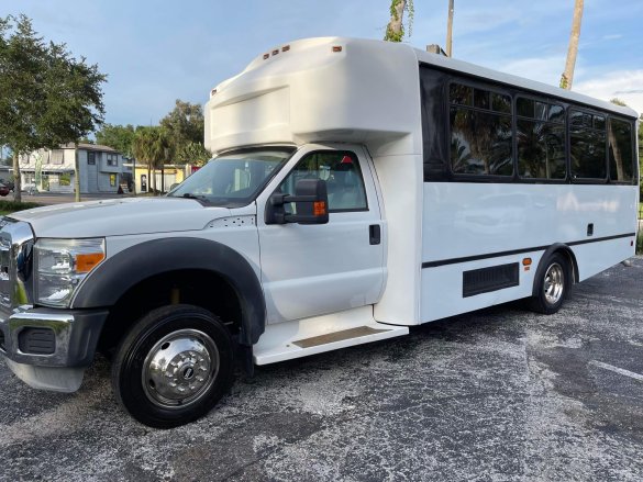 2012 Champion F550 Limo Bus