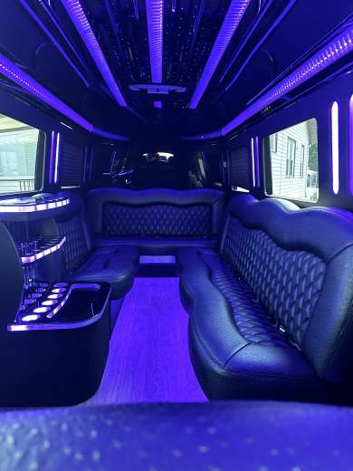 2021 Platinum Big Toys Mercedes-Benz Sprinter Limousine