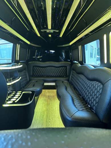 2021 Platinum Big Toys Mercedes-Benz Sprinter Limousine