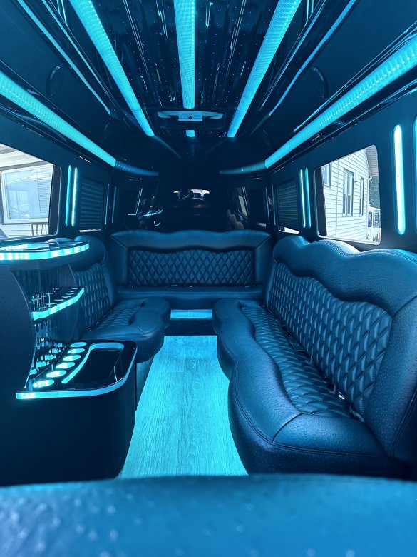 2021 Platinum Big Toys Mercedes-Benz Sprinter Limousine