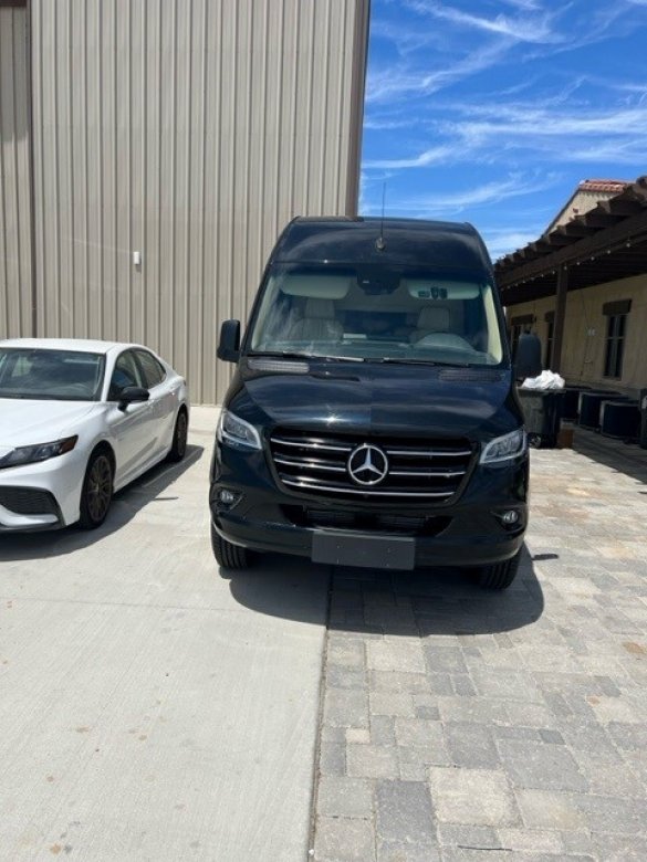 2021 Ultimate Toys Mercedes-Benz Ultimate Sprinter Limo