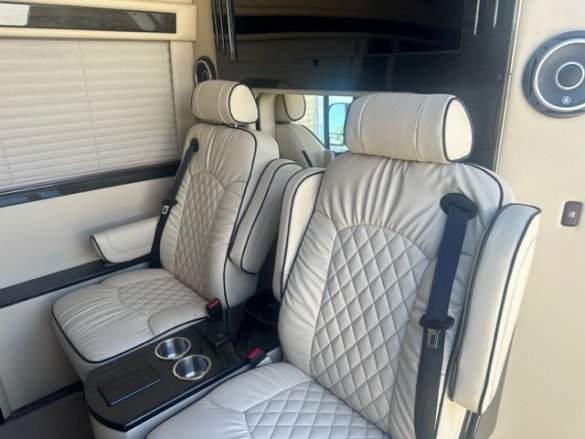 2021 Ultimate Toys Mercedes-Benz Ultimate Sprinter Limo