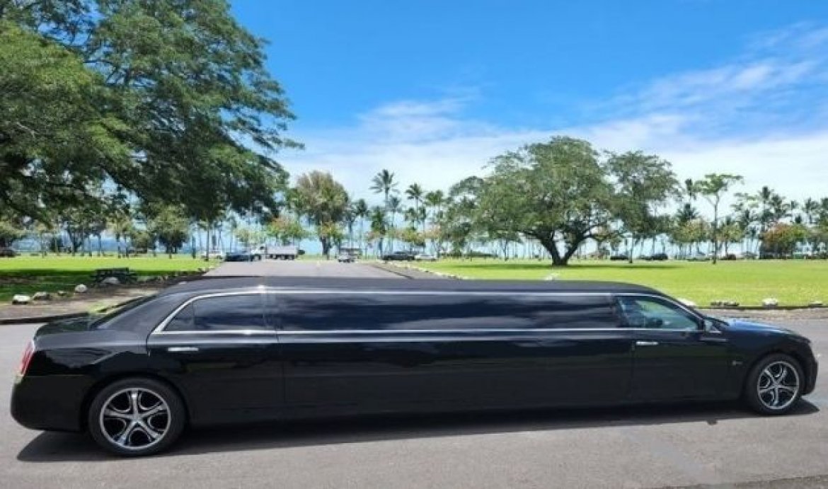 Photo of Limousine for sale: 2012 Chrysler 300 by SPV
