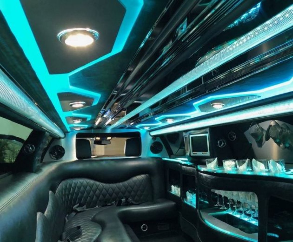 Photo of Limousine for sale: 2012 Chrysler 300 by SPV