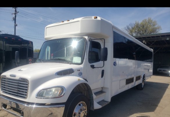 2013 Lge Freightliner Bus Limo Bus