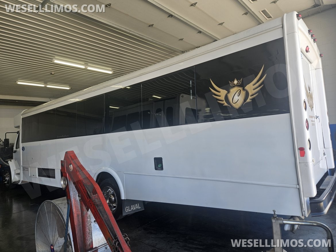 Used 2013 Freightliner Bus for sale in Louisville ky, KY WS17925 We