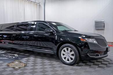 2014 Royale Lincoln MKT Limousine