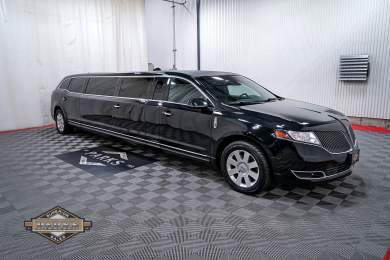 2014 Royale Lincoln MKT Limousine