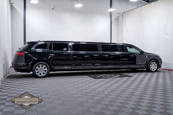 2014 Royale Lincoln MKT Limousine