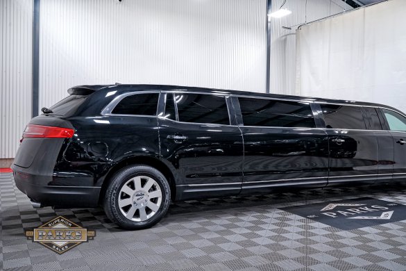 2014 Royale Lincoln MKT Limousine