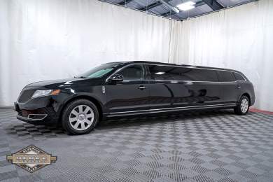 2014 Royale Lincoln MKT Limousine