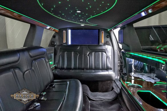 2014 Royale Lincoln MKT Limousine