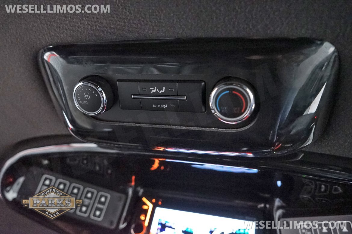 Limousine for Sale in Somers, CT - Photo 51