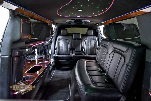 2014 Royale Lincoln MKT Limousine