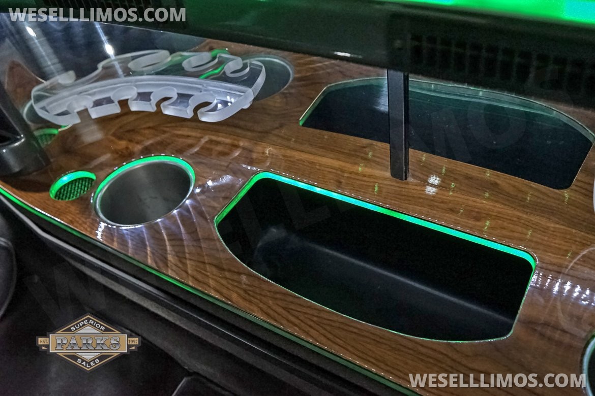 Limousine for Sale in Somers, CT - Photo 79