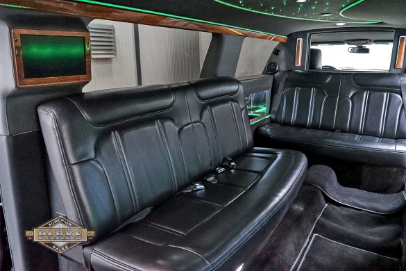 2014 Royale Lincoln MKT Limousine